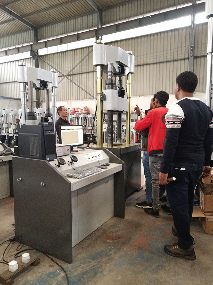 济南硬汉视频下载官网下载免费观看国外客户到厂验收试验机设备